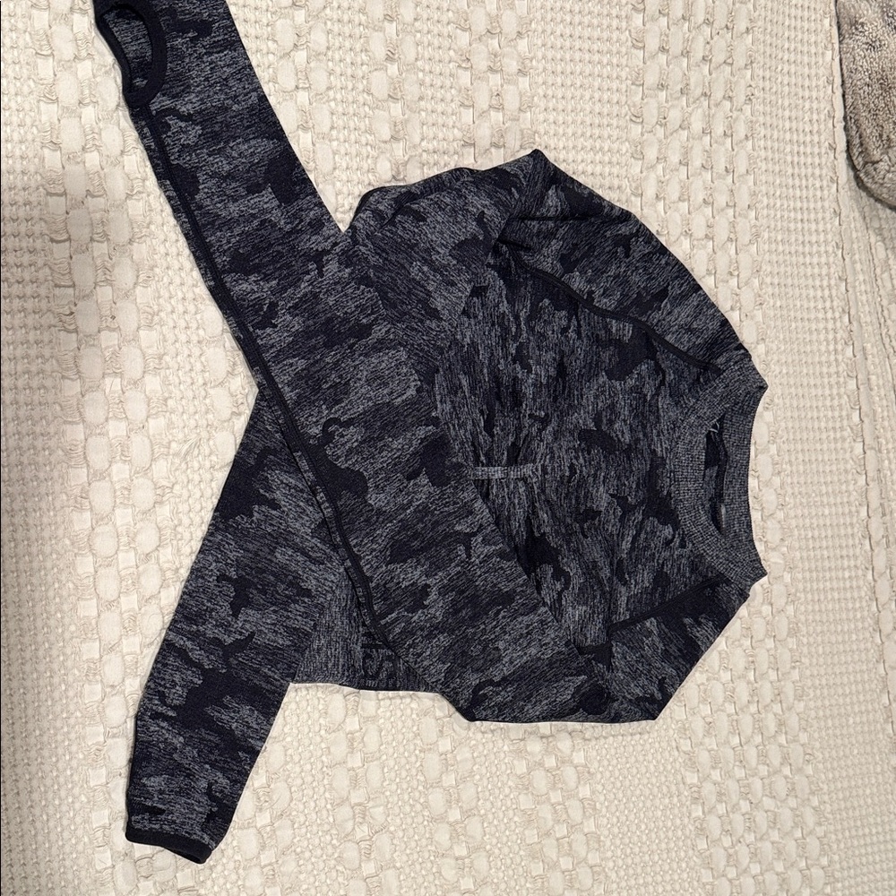 Gymshark Black and Gray Camo Long Sleeve Top
